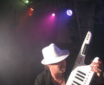 HOCUSFOCUSA_KEYTAR_

