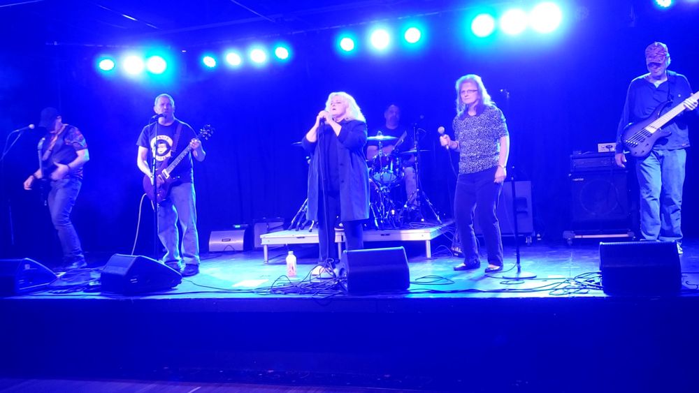 Kelley's Bleachers II