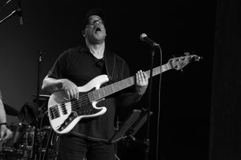 Bryant Wilder on Bass - Feelin' the Schtank!
