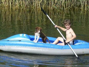 Ziggy & Eric Kayaking
