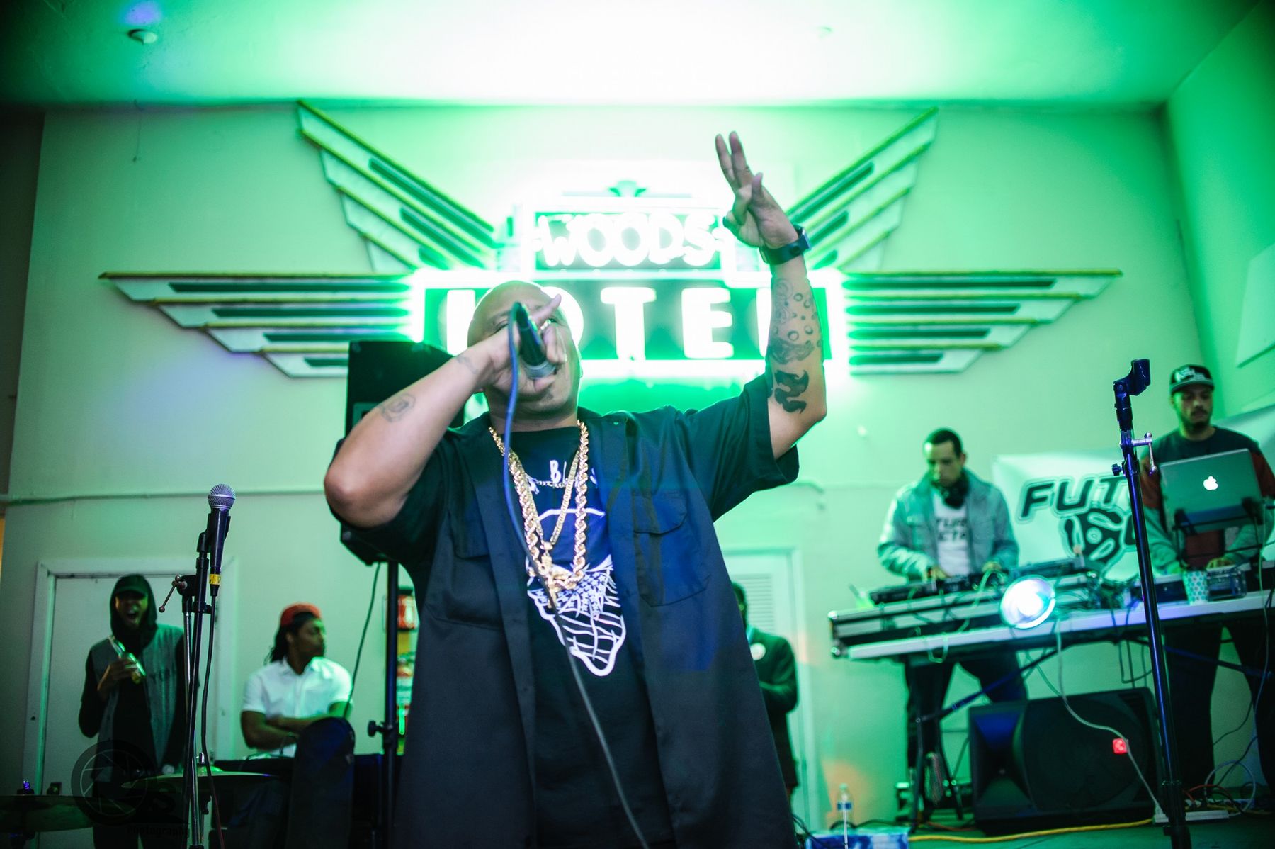 洋楽 G-RAP EXECUTIVE PRODUCER The Anthem - song and lyrics by Xzibit, Jazzypha, Robert F
