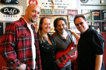 Back at Duff's Garage! With my Portland buddies - Jimi Bott (10 time BMA nominated drummer), Fortune Tellers bassist-extraordinaire Dave Kahl and irrepressible guitarist (& all-round charater) Lloyd Jones
