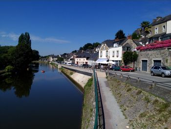 ...taking us to 'Blues Au Chateau' Festival and beautiful nearby town of Josselin
