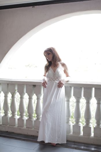 Kat_White_dress
