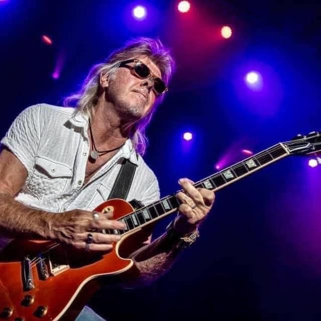 Peter Beckett/Voice of Player