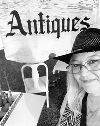 Live Music at the Antique Market 