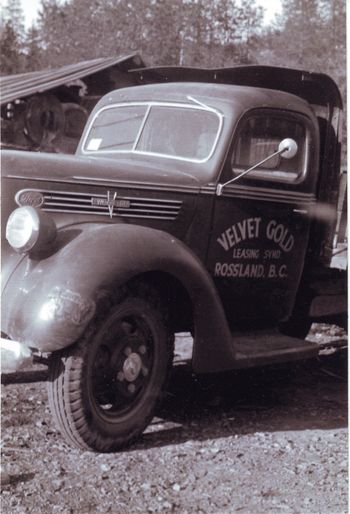 Velvet 1938 Ford 1953 (Edward Davies Collection)

