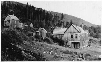 Velvet Bunkhouses 1953-2 (Edward Davies Collection)
