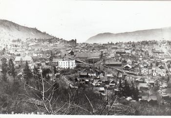 Central School on height of land in centre of photo (Edward Davies Collection)
