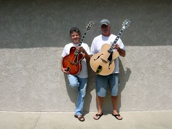 Ron Hitchcock with M. Campellone guitars
