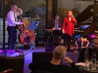 Ilana Waldston and the Jazz'n'Laughs Band