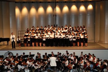 Conducting Bloch's "Sacred Service", Usdan Orchestra and Chorus, Jesse Blumberg, baritone. August, 2010.
