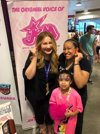 dragoncon #dragoncon2019 #samanthanewark #jemandtheholograms #plasticempire #funkopop #hasbro #jem #transformers #voiceactors #80sanimation #80scartoons #popculture #comiccon
