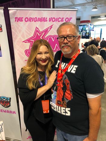 dragoncon #dragoncon2019 #samanthanewark #jemandtheholograms #plasticempire #funkopop #hasbro #jem #transformers #voiceactors #80sanimation #80scartoons #popculture #comiccon
