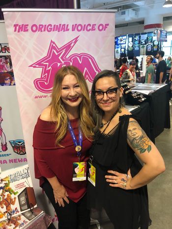 dragoncon #dragoncon2019 #samanthanewark #jemandtheholograms #plasticempire #funkopop #hasbro #jem #transformers #voiceactors #80sanimation #80scartoons #popculture
