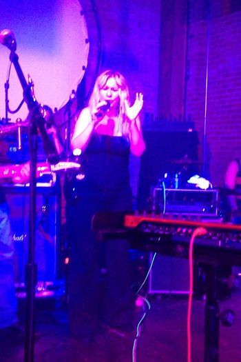 Touring with Bricks in the wall #pinkfloyd #pinkfloydtribute #backupsinger #dallas #houseofblues #thesightsandsoundsofpinkfloyd #samanthanewark #tiffanybelle #rachelbeene #jem #jemandtheholograms
