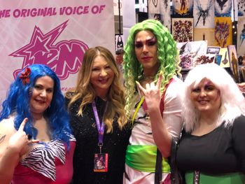 C2E2 #samanthanewark #jemandtheholograms #transformers #popculture
