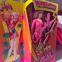 JEM AND THE HOLOGRAMS “Jem” Neon retro box! Autographed 