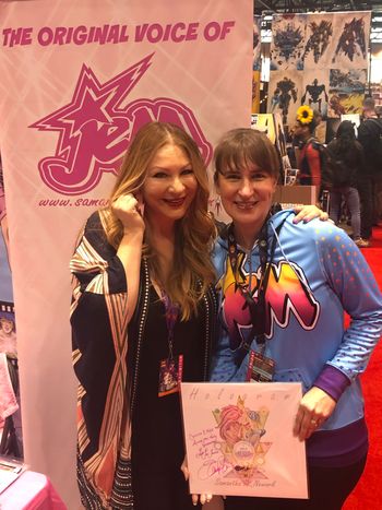 C2E2 #samanthanewark #jemandtheholograms #transformers #popculture
