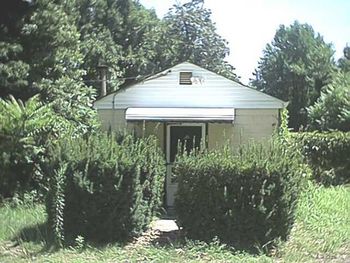 The front of the kennel before any renovations
