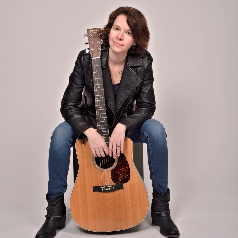 sarah huber, singer songwriter, bio, Schweiz