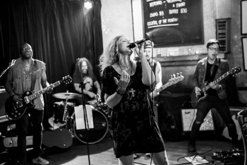 HER live Dogs Bar St Kilda
