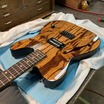 Lippi Box Guitars - Lippi-T Haley Green Custom
