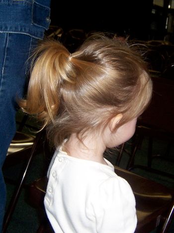 Natalie always has KILLER ponytails. Look at those curls!
