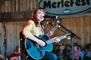 Pam Tillis
