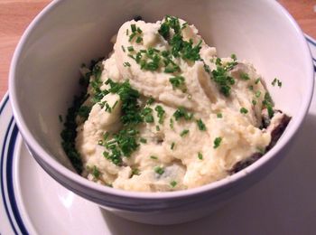 Hummus Mashed Potatoes with Chives
