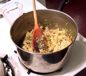 Pasta with Brussels Sprouts & Bacon in the Pan
