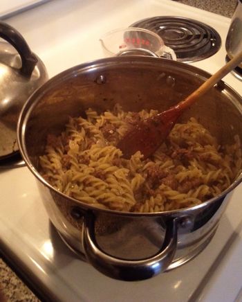 Rotini 'n' Beef in the Pan
