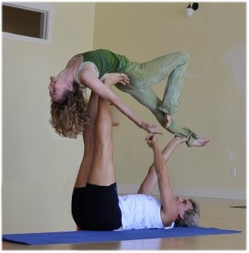 Acroyoga circus with Jamie McMaster
