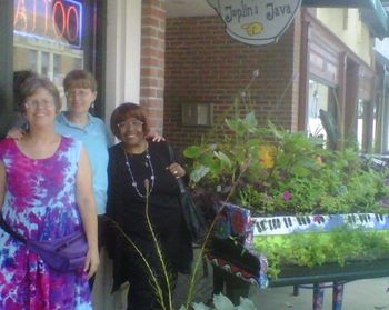 Bonni, Joplin Java proprietor Alice Alviani, and Gloria Shannon beside the piano planter in Waukegan, July 2011
