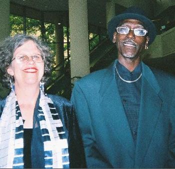 Larry Taylor attends 2004 Handy Awards with then-manager Bonni
