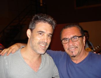 Michael O'Neill with guitar buddy Leonardo Amuedo at Rock in Rio 2013
