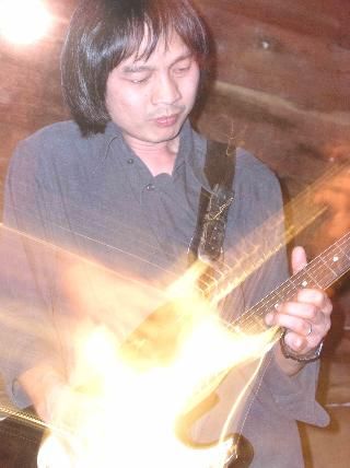 Guitarist extraordinaire - Dr. John Chee (Crazy Elephant, Singapore)
