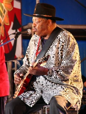 Magic Slim (Chicago)
