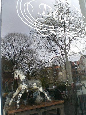SHOP WINDOW WITH HORSE

