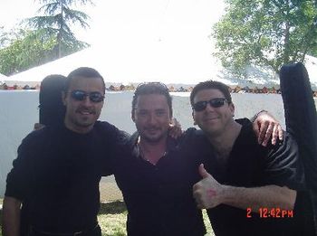 Backstage before a concert with pop singer Thalia: guitarist Marco Tulio, keyboardist Cesar Benitez and bassist Daniel Groisman (Los Angeles - 2004)
