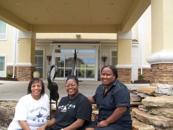 Stella, Pat & Denise Brownlee in Hot Springs, AR
