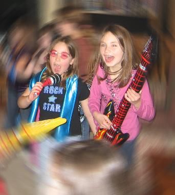 Sara, left, Celebrates Rock & Roll 8th With Bud, Taylor
