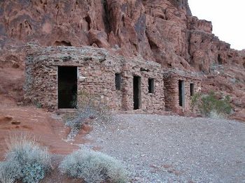 These little shelters were built at Valley of Fire by the CCC during the Great Depression. My Dad worked in the parks back then--maybe he helped build this one...
