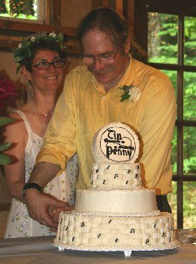 Tin Penny got hitched!
