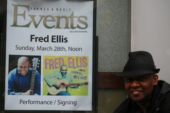 Barnes & Noble Lincoln Triangle BookStore March 28th 2010  Phtos: Justin Ellis
