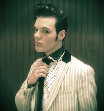 Alabama's own Alex Swindle as Elvis
