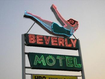 Beverly Motel. Mobile, Alabama, 2005.
