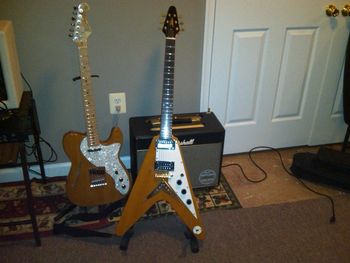 and more Guitars!
