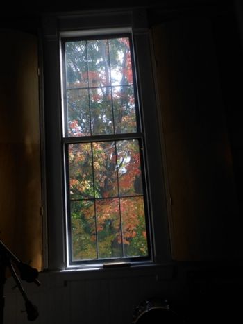 Some New England local color through the window at Rotary Rcords. (photo: Karen Welling)
