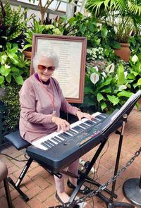 Marilynn Seits concert at Givens